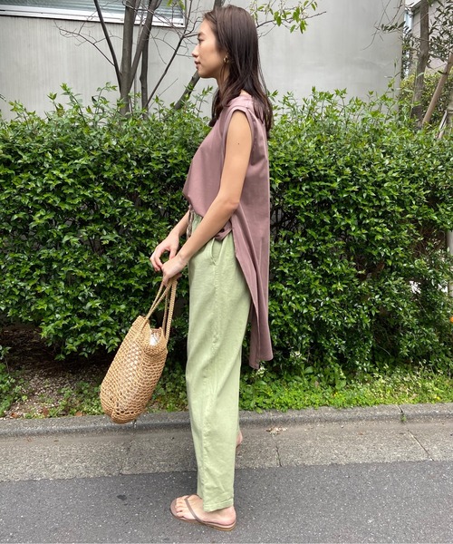 AZUL ENCANTO(アズールエンカント)の「フレンチリネン ストレートパンツ(その他パンツ・レディース・ベージュ/ブラウン/ライトカーキ/ライトブラック・FREE)」の11枚目の写真