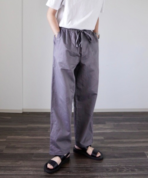 y/m by れぽすけ(イムバイレポスケ)の「リラックスリネンライクパンツ(スラックス・メンズ・チャコールグレー/ブラウン/アイボリー・LARGE/MEDIUM)」の4枚目の写真