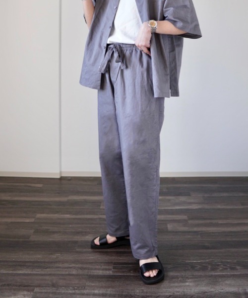 y/m by れぽすけ(イムバイレポスケ)の「リラックスリネンライクパンツ(スラックス・メンズ・チャコールグレー/ブラウン/アイボリー・LARGE/MEDIUM)」の7枚目の写真