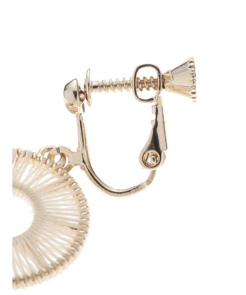 dazzlin（ダズリン）の「ナチュラルペアサークルイヤリング（イヤリング・レディース・アイボリー/ブルー/ブラウン・FREE）」の13枚目の写真