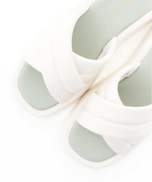 RANDA（ランダ）の「ソフト クロスベルト厚底サンダル（サンダル・レディース・ホワイト/ブラック/グレイッシュベージュ・M/S/LL/L）」の19枚目の写真