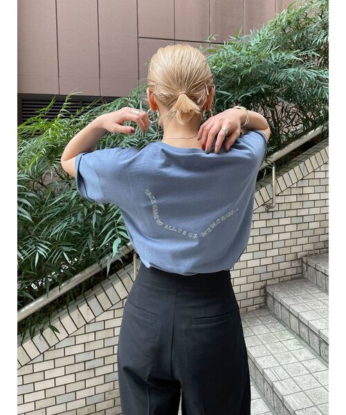 Ungrid（アングリッド）の「エンブロイダリーTee（Tシャツ/カットソー・レディース・ブラック/サーモンピンク/ブルー/オフホワイト・FREE）」の12枚目の写真