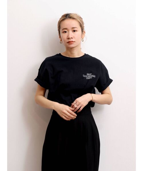 Ungrid（アングリッド）の「エンブロイダリーTee（Tシャツ/カットソー・レディース・ブラック/サーモンピンク/ブルー/オフホワイト・FREE）」の14枚目の写真