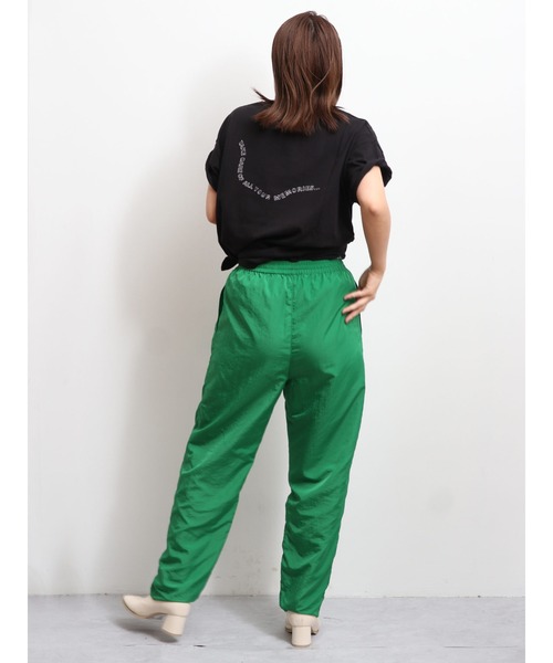 Ungrid（アングリッド）の「エンブロイダリーTee（Tシャツ/カットソー・レディース・ブラック/サーモンピンク/ブルー/オフホワイト・FREE）」の5枚目の写真