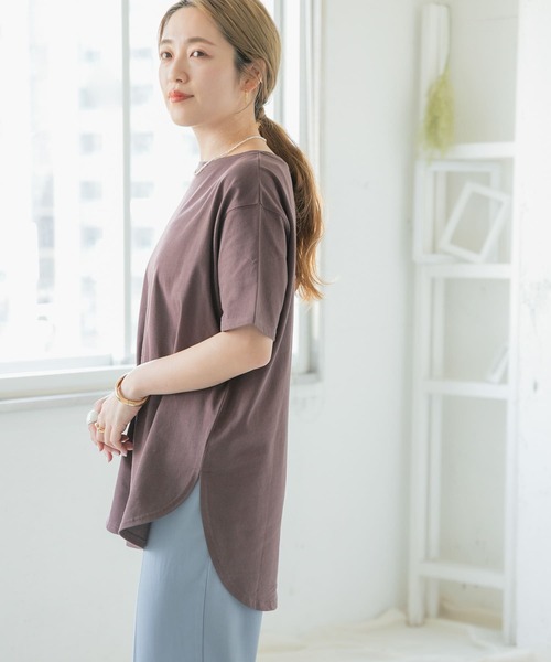 ITEMS URBANRESEARCH（アイテムズ アーバンリサーチ）の「シャツテールビッグTシャツ（Tシャツ/カットソー・レディース・オフホワイト/ブラウン/ブラック/ミント・FREE）」の4枚目の写真