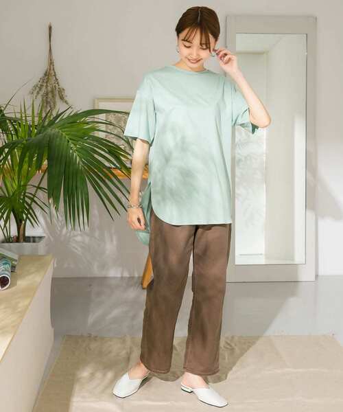 ITEMS URBANRESEARCH（アイテムズ アーバンリサーチ）の「シャツテールビッグTシャツ（Tシャツ/カットソー・レディース・オフホワイト/ブラウン/ブラック/ミント・FREE）」の8枚目の写真