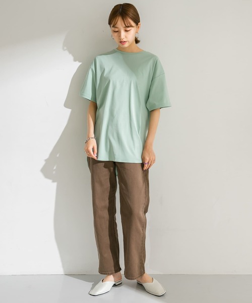 ITEMS URBANRESEARCH（アイテムズ アーバンリサーチ）の「シャツテールビッグTシャツ（Tシャツ/カットソー・レディース・オフホワイト/ブラウン/ブラック/ミント・FREE）」の7枚目の写真