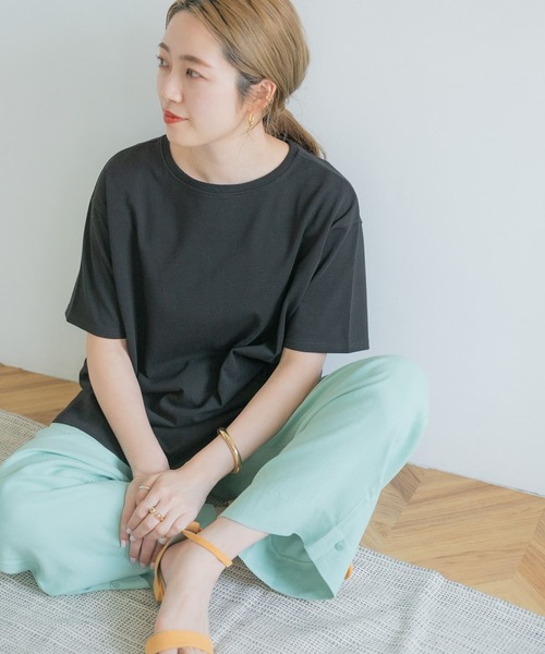 ITEMS URBANRESEARCH（アイテムズ アーバンリサーチ）の「シャツテールビッグTシャツ（Tシャツ/カットソー・レディース・オフホワイト/ブラウン/ブラック/ミント・FREE）」の22枚目の写真