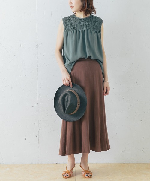 URBAN RESEARCH ROSSO WOMEN（アーバンリサーチ　ロッソ）の「シャーリングチュニックブラウス（シャツ/ブラウス・レディース・オフホワイト/モカ/ブルー系その他・FREE）」の11枚目の写真