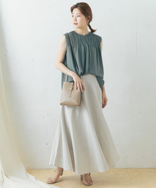 URBAN RESEARCH ROSSO WOMEN（アーバンリサーチ　ロッソ）の「シャーリングチュニックブラウス（シャツ/ブラウス・レディース・オフホワイト/モカ/ブルー系その他・FREE）」の4枚目の写真