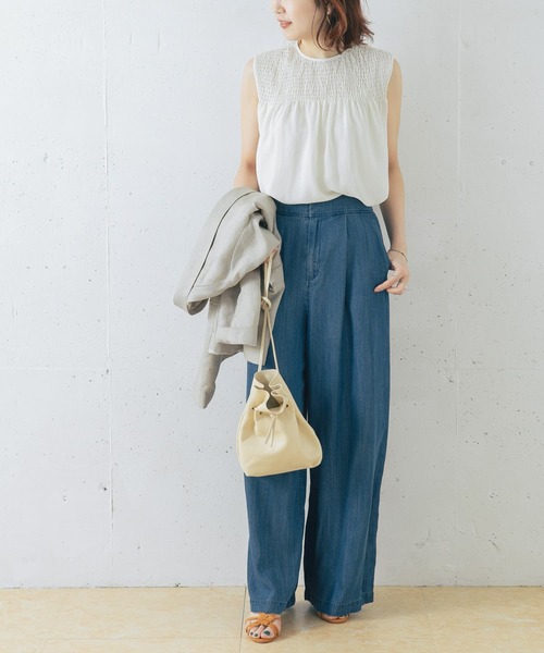 URBAN RESEARCH ROSSO WOMEN（アーバンリサーチ　ロッソ）の「シャーリングチュニックブラウス（シャツ/ブラウス・レディース・オフホワイト/モカ/ブルー系その他・FREE）」の9枚目の写真