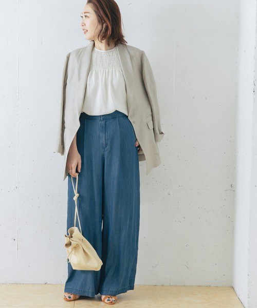 URBAN RESEARCH ROSSO WOMEN（アーバンリサーチ　ロッソ）の「シャーリングチュニックブラウス（シャツ/ブラウス・レディース・オフホワイト/モカ/ブルー系その他・FREE）」の12枚目の写真