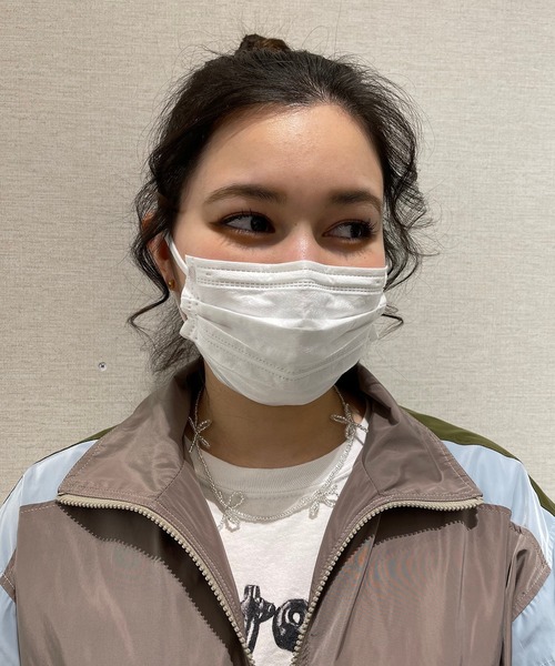 Bonjour Girl（ボンジュールガール）の「Casselini/ ビーズモチーフネックレスマスクチェーン（ネックレス・レディース・ホワイト・FREE）」の4枚目の写真