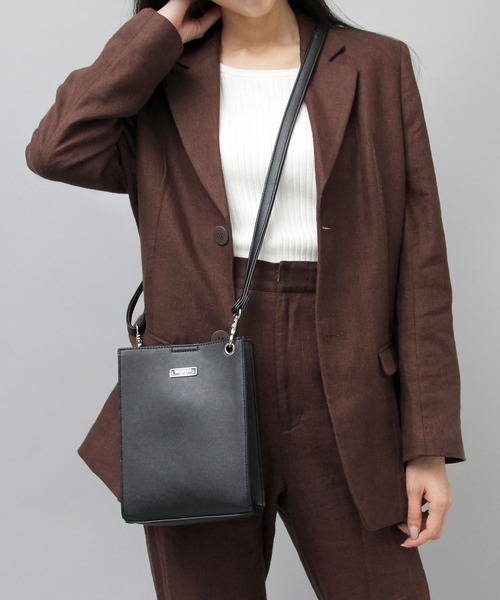 REGiSTA（レジスタ）の「レザー調 スクエア ミニショルダーバッグ（ショルダーバッグ・メンズ・ブラック/ブラック系その他/ブラック系その他2・FREE）」の5枚目の写真