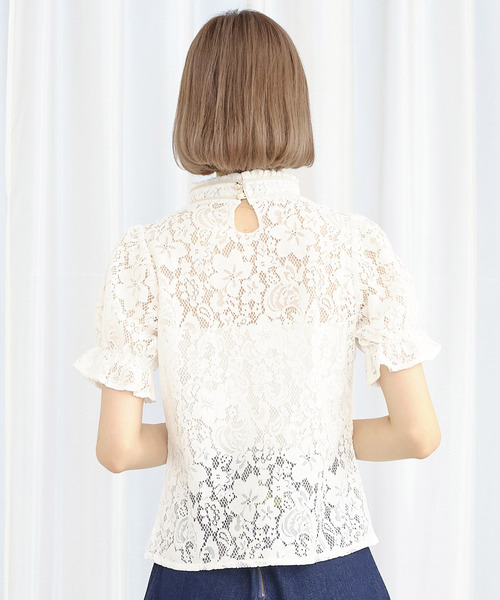 TITTY&CO.（ティティーアンドコー）の「バイカラーリボンレースブラウス（シャツ/ブラウス・レディース・ライトブルー/ベージュ/オフホワイト・FREE）」の6枚目の写真