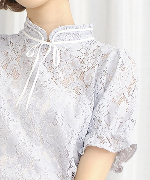 TITTY&CO.（ティティーアンドコー）の「バイカラーリボンレースブラウス（シャツ/ブラウス・レディース・ライトブルー/ベージュ/オフホワイト・FREE）」の7枚目の写真