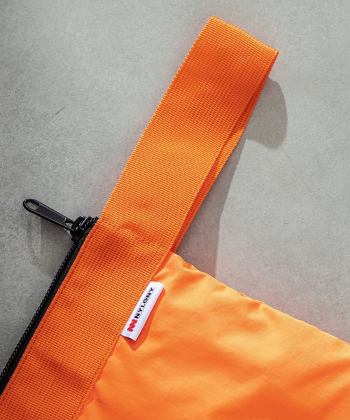 mystic（ミスティック）の「NYLONY ワンハンドバッグ（ハンドバッグ・レディース・ブルー/オレンジ・ONE SIZE）」の6枚目の写真