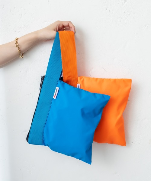 mystic（ミスティック）の「NYLONY ワンハンドバッグ（ハンドバッグ・レディース・ブルー/オレンジ・ONE SIZE）」の7枚目の写真
