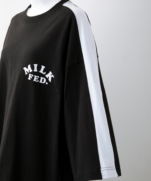 MILKFED.(ミルクフェド)の「SHOULDER LINE TOP(Tシャツ/カットソー・レディース・ホワイト/ブラック/ライトグリーン・ONE SIZE)」の6枚目の写真