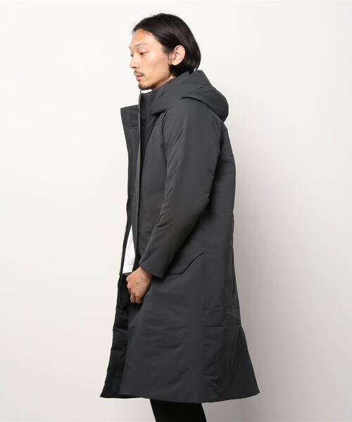 DESCENTE（デサント）の「【RE:DESCENTE BIRTH】エアフレークロングコート /   AIRFLAKE COAT（ステンカラーコート・メンズ・ブロンズ/チャコール・MEDIUM/LARGE）」の3枚目の写真