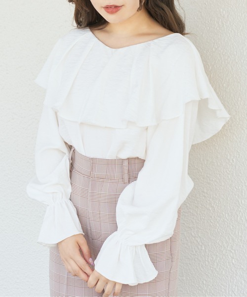 OLIVE des OLIVE（オリーブデオリーブ）の「ケープカラーバックリボンブラウス（シャツ/ブラウス・レディース・ブラック/ベージュ/オフホワイト・FREE）」の4枚目の写真