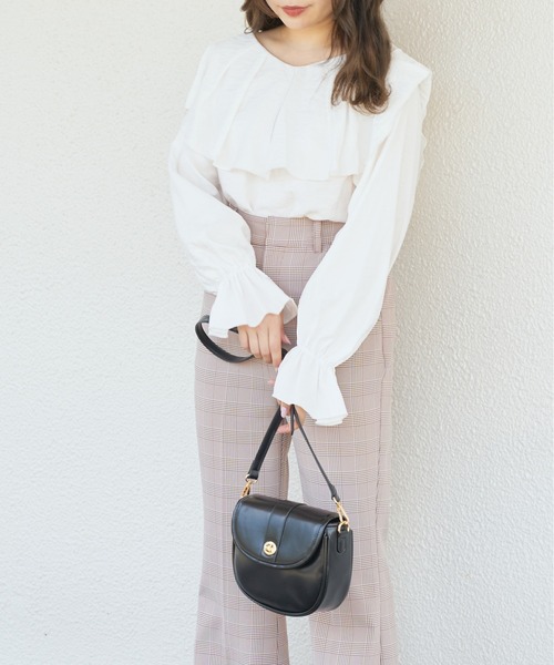 OLIVE des OLIVE（オリーブデオリーブ）の「ケープカラーバックリボンブラウス（シャツ/ブラウス・レディース・ブラック/ベージュ/オフホワイト・FREE）」の8枚目の写真