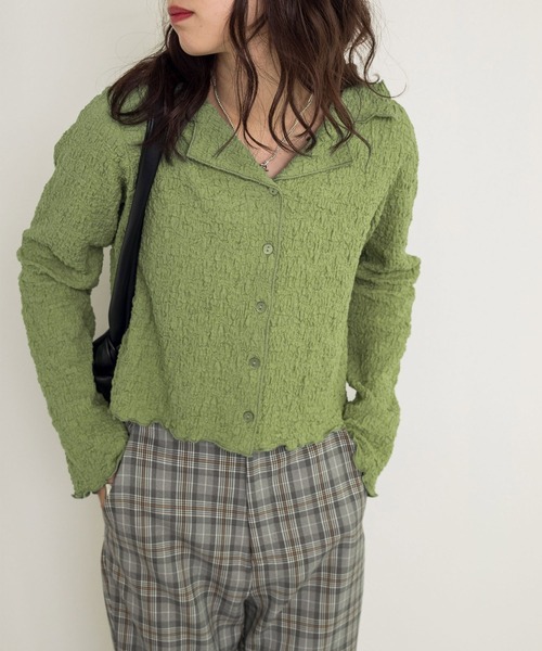 w closet（ダブルクローゼット）の「しわしわカットソーロングスリーブオープンカラーシャツ（シャツ/ブラウス・レディース・オフホワイト/グリーン/ブラック・FREE）」の3枚目の写真