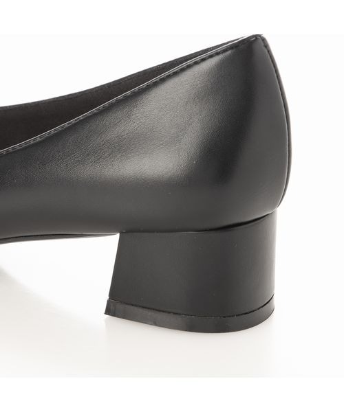 Fin(フィン)の「ポインテッドトゥメタルプレートパンプス(パンプス・レディース・ブラック/ベージュ/ブルー・24.5cm/22.5cm/23.5cm/24cm/25cm/23cm)」の6枚目の写真
