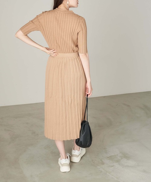 Chaco closet（チャコ クローゼット）の「針抜きレーヨンリブ編み5分袖クルーネックニット（ニット/セーター・レディース・ベージュ/ブラック/グレー/ブラウン・FREE）」の17枚目の写真