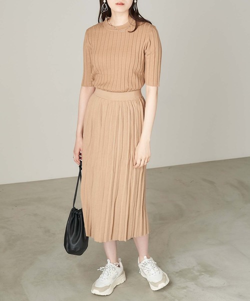 Chaco closet（チャコ クローゼット）の「針抜きレーヨンリブ編み5分袖クルーネックニット（ニット/セーター・レディース・ベージュ/ブラック/グレー/ブラウン・FREE）」の16枚目の写真