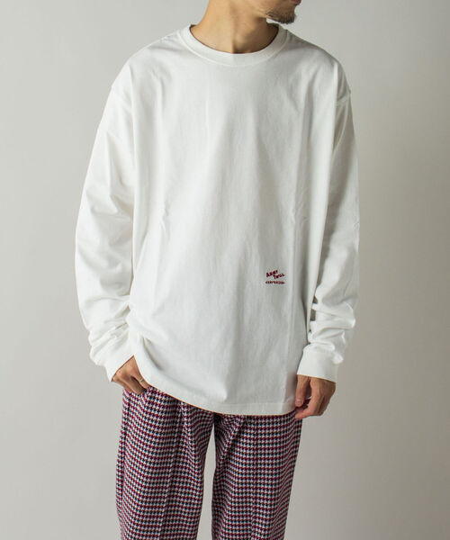 ARMY TWILL（アーミーツイル）の「【ARMY TWILL/アーミーツイル】GLOSTER別注 ロングスリーブTEE バックプリント（Tシャツ/カットソー・メンズ・チャコールグレー/ライトグレー/オフホワイト・MEDIUM/LARGE）」の10枚目の写真