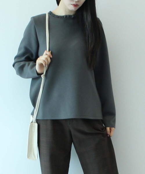 MB mint breeze(エムビーミントブリーズ)の「【M~5L大きいサイズ 】衿フリルレース使い カットソー(Tシャツ/カットソー・レディース・ベージュ/チャコールグレー/ブラウン・3L/M/L/LL/4L/5L)」の2枚目の写真