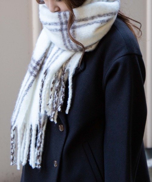 WEGO(ウィゴー)の「WEGO/ワイドフリンジストール(マフラー・レディース・ブラック/ベージュ/オフホワイト/ライム/オレンジ/ライトブラウン/その他1/その他2/その他3・FREE)」の8枚目の写真