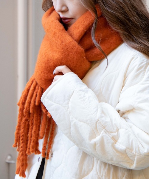 WEGO(ウィゴー)の「WEGO/ワイドフリンジストール(マフラー・レディース・ブラック/ベージュ/オフホワイト/ライム/オレンジ/ライトブラウン/その他1/その他2/その他3・FREE)」の7枚目の写真