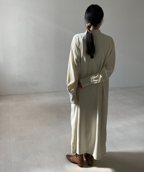 Bab（バブ）の「配色ステッチスタンドワンピース（ワンピース・レディース・ベージュ/ブラウン/アイボリー・M）」の7枚目の写真