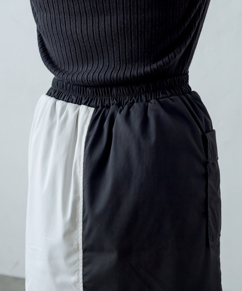 RASVOA(ラスボア)の「モノトーンミニスカート(スカート・レディース・ブラック・FREE)」の4枚目の写真