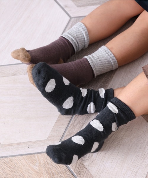 MAKE YOUR DAY（メイクユアデイ）の「ドット柄クルーソックス（ソックス/靴下・キッズ・ブラック/ブラウン/アイボリー・24/12/15 /18/21）」の4枚目の写真