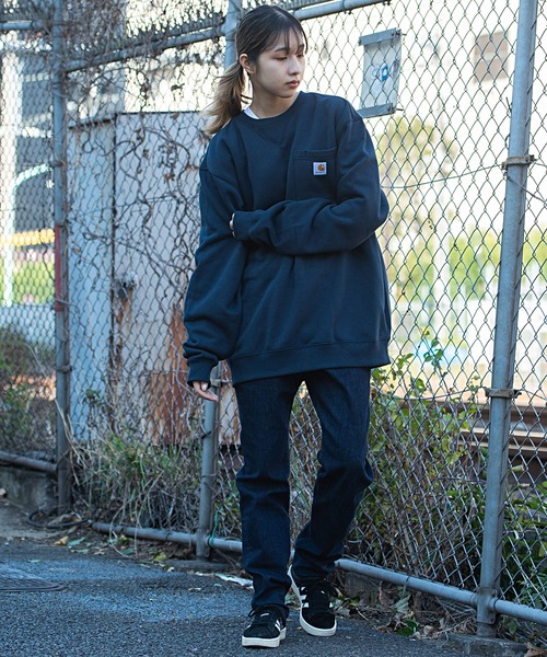 Carhartt(カーハート)の「『Carhartt/カーハート』Loose Fit Midweight Crewneck Pocket Sweatshirt ルーズフィットポケットスウェットトレーナー(スウェット・メンズ・ブラック/ネイビー/チャコール・L/M/XL/S)」の19枚目の写真