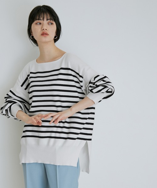 ADAM ET ROPE'(アダムエロペ)の「【アウトレット店舗・WEB限定】総針ニットバスクボーダー(ニット/セーター・レディース・ブラック系その他/ブルー系その他・FREE)」の2枚目の写真