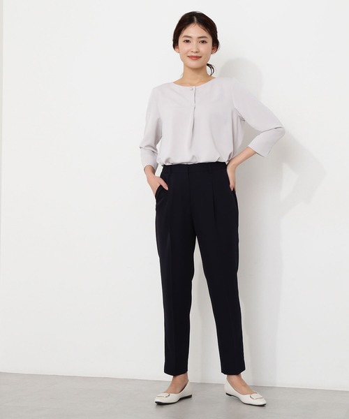 NATURAL BEAUTY BASIC（ナチュラルビューティーベーシック）の「[洗える]ポリエステルドビーＳＥＴＵＰ　パンツ（その他パンツ・レディース・ベージュ/グレー/ネイビー/ベージュ系その他5・MEDIUM/LARGE/SMALL/X-SMALL/XX-SMALL/X-LARGE）」の7枚目の写真