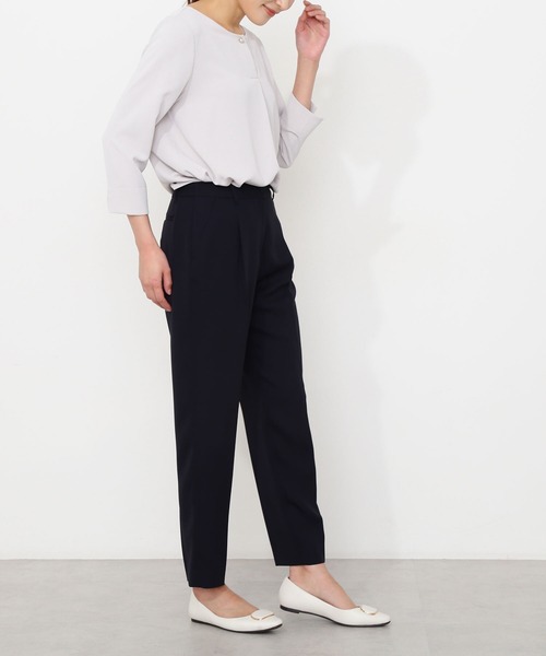 NATURAL BEAUTY BASIC（ナチュラルビューティーベーシック）の「[洗える]ポリエステルドビーＳＥＴＵＰ　パンツ（その他パンツ・レディース・ベージュ/グレー/ネイビー/ベージュ系その他5・MEDIUM/LARGE/SMALL/X-SMALL/XX-SMALL/X-LARGE）」の8枚目の写真