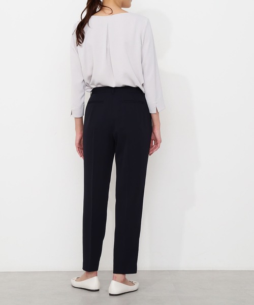 NATURAL BEAUTY BASIC（ナチュラルビューティーベーシック）の「[洗える]ポリエステルドビーＳＥＴＵＰ　パンツ（その他パンツ・レディース・ベージュ/グレー/ネイビー/ベージュ系その他5・MEDIUM/LARGE/SMALL/X-SMALL/XX-SMALL/X-LARGE）」の9枚目の写真