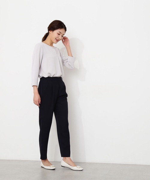 NATURAL BEAUTY BASIC（ナチュラルビューティーベーシック）の「[洗える]ポリエステルドビーＳＥＴＵＰ　パンツ（その他パンツ・レディース・ベージュ/グレー/ネイビー/ベージュ系その他5・MEDIUM/LARGE/SMALL/X-SMALL/XX-SMALL/X-LARGE）」の10枚目の写真