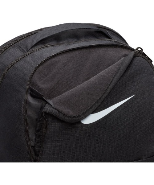 NIKE（ナイキ）の「《NIKEアパレル》ﾅｲｷ ﾌﾞﾗｼﾞﾘｱ M ﾊﾞｯｸﾊﾟｯｸ 9.5 24L（バックパック/リュック・メンズ・ブラック/ネイビー/ダークオリーブ/グリーン系その他・フリー）」の8枚目の写真