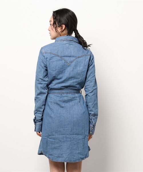 Wrangler（ラングラー）の「［Wrangler ラングラー］Women’s Western Denim Snap Dress ウエスタン デニム シャツ ワンピース（シャツワンピース・レディース・ダークインディゴブルー/ライトインディゴブルー・S/M/L）」の14枚目の写真