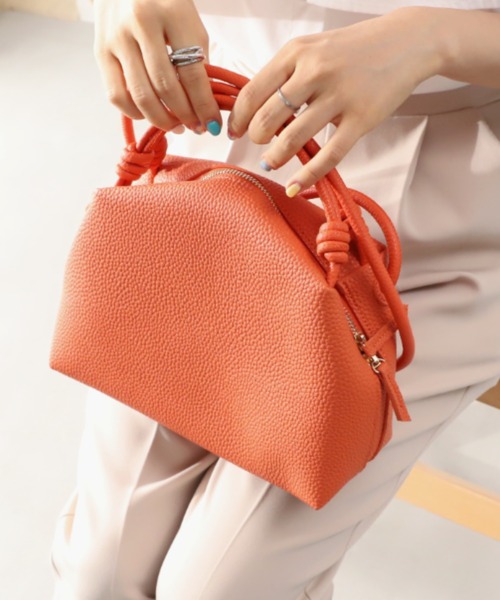 moment+（モーメントプラス）の「リンクハンドル２WAYショルダーバッグ（ショルダーバッグ・レディース・ブラック/オレンジ/グリーン/アイボリー・FREE）」の16枚目の写真