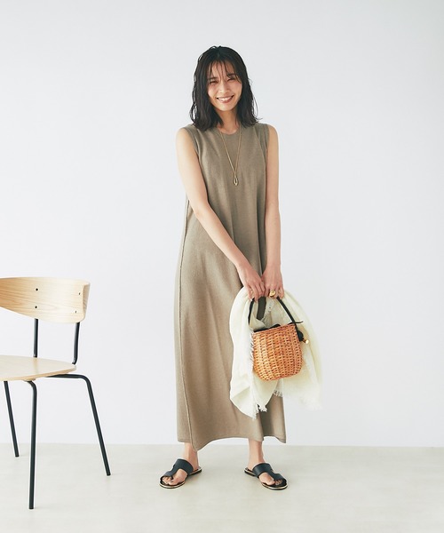 RIVE DROITE(リヴドロワ)の「テンセルリネンフレアニットワンピース(ワンピース・レディース・モカ/ベージュ系その他・FREE)」の17枚目の写真