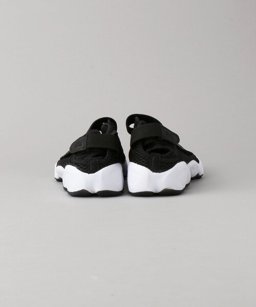 NIKE(ナイキ)の「NIKE/ナイキ エアリフトブリーズ(スニーカー・レディース・ブラック・23.0cm/24.0cm/25.0cm/22.0cm/28.0cm)」の5枚目の写真