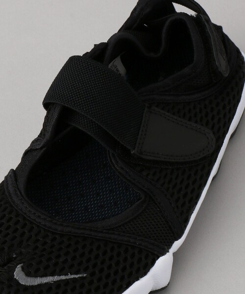NIKE(ナイキ)の「NIKE/ナイキ エアリフトブリーズ(スニーカー・レディース・ブラック・23.0cm/24.0cm/25.0cm/22.0cm/28.0cm)」の8枚目の写真