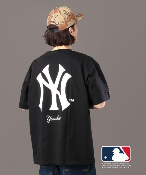 AVIREX（アヴィレックス）の「【MLB×AVIREX】ヤンキース Tシャツ/YANKEES T-SHIRT（Tシャツ/カットソー・メンズ・ホワイト/ブラック・SMALL/LARGE/X-LARGE/XX-LARGE/MEDIUM）」の2枚目の写真